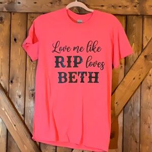 Gildan Pink Bath Towel Luxurious Softness